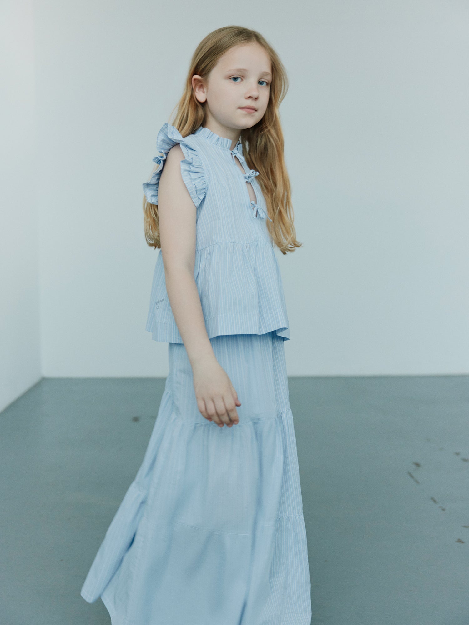 Sofie Schnoor YOUNG JulietteSY Top Skjorte 5094 Light Blue striped