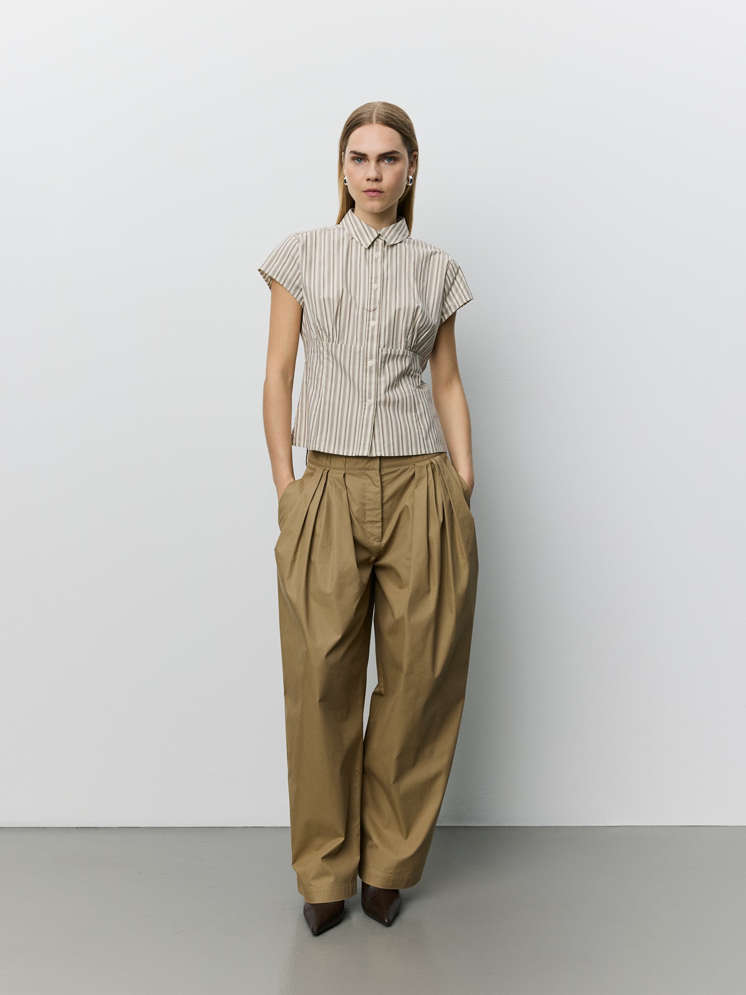 Sofie Schnoor WOMEN LILYANSW SKJORTE Skjorte 7118 Light Brown Striped