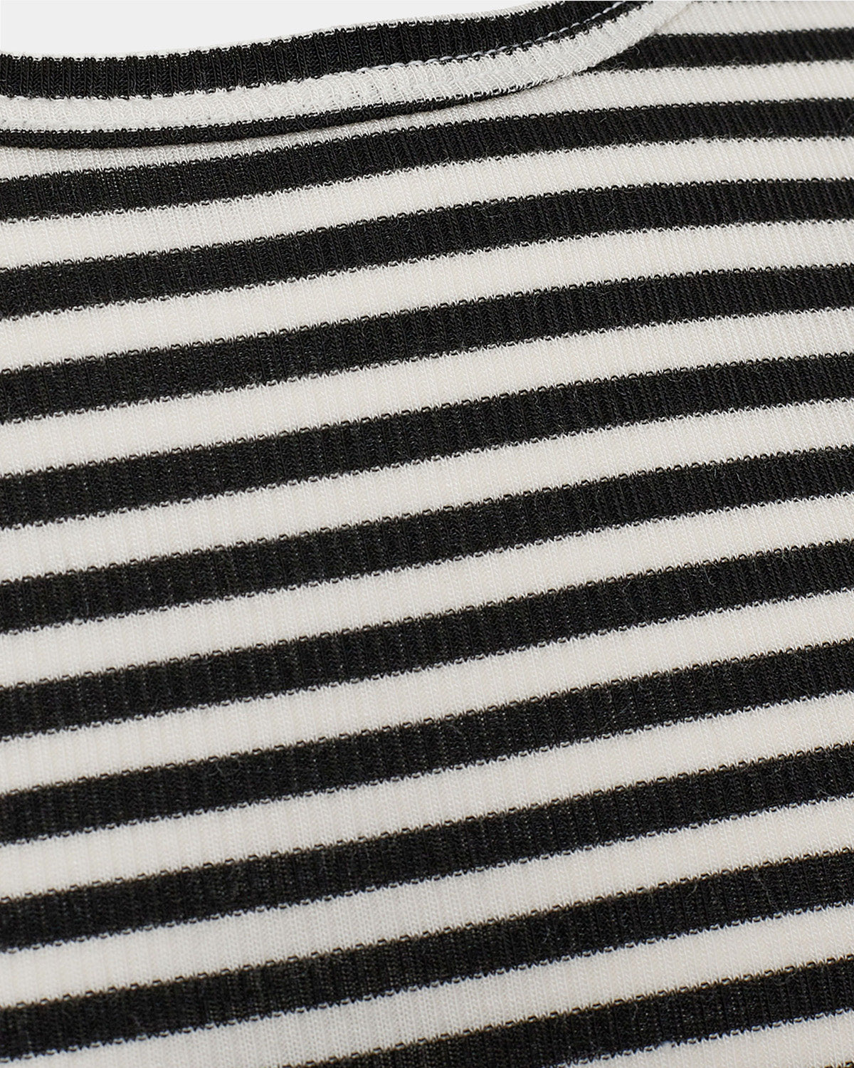 Sofie Schnoor YOUNG PETRICIASY T-SHIRT T-shirt lang ærmet 1017 Black striped