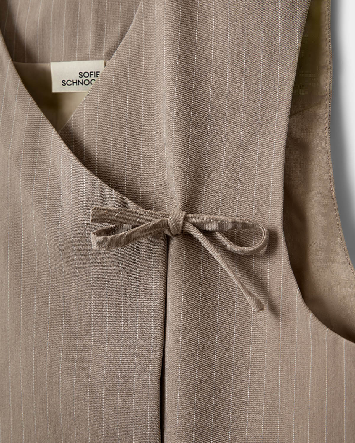 Sofie Schnoor YOUNG CAILINSY VEST Vest 7120 Beige Striped