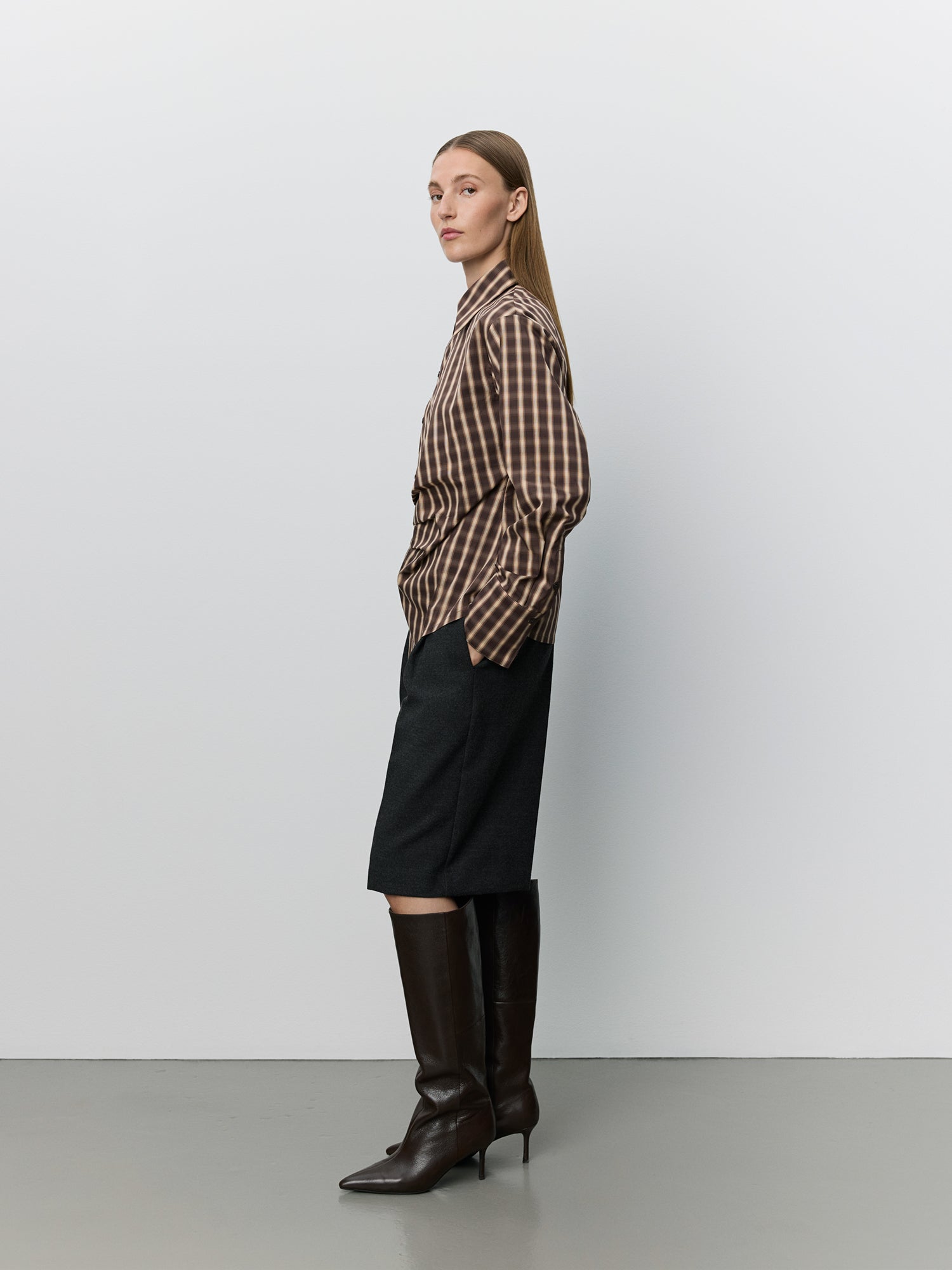 Sofie Schnoor WOMEN PAIGESW ASYMMETRISK SKJORTE Skjorte 9007 Brown check
