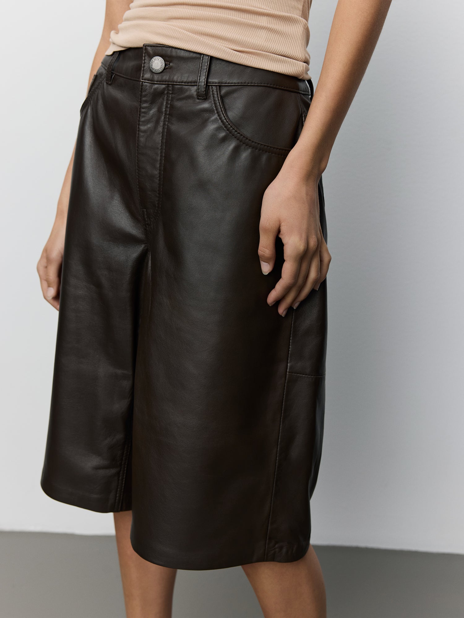 Sofie Schnoor WOMEN VOKESW LÆDERSHORTS Shorts 7025 Dark brown